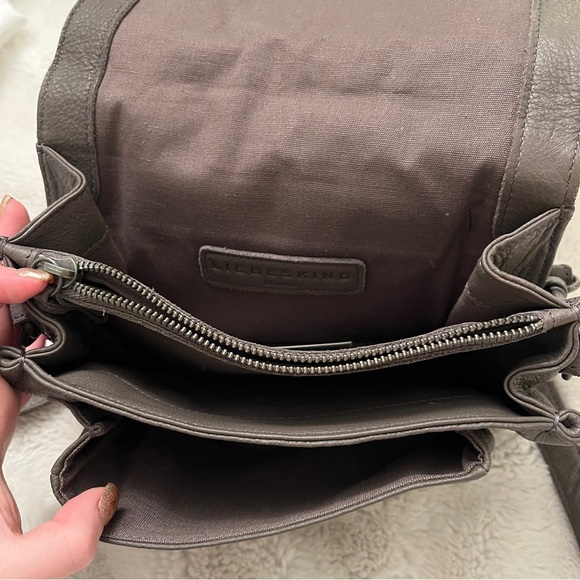 Liebeskind Berlin Calista Leather Crossbody Bag - Picture 8 of 9